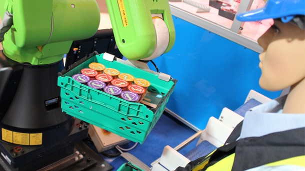 Collaborative robots at the food packing unit.